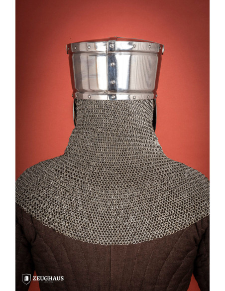 Elmo da crociato della prima epoca,...