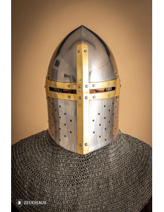 Grande Elmo Templare Pan di Zucchero, croce in ottone (2...