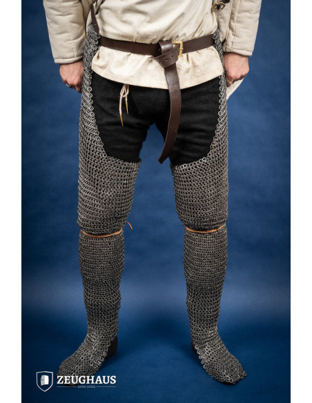 Anelli rivettati con cotta di maglia...