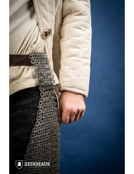 Anelli rivettati con cotta di maglia...