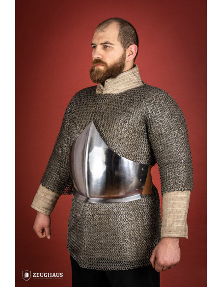 Pancera medievale XV secolo. acciaio...