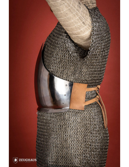 Pancera medievale XV secolo. acciaio...