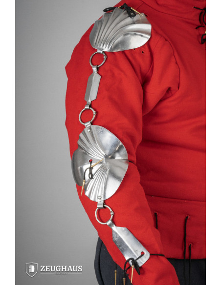 Parabracci rinascimentali in acciaio...