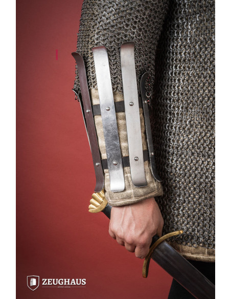 Bracciali vichinghi in acciaio lucido...