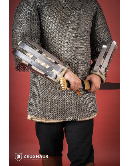 Bracciali vichinghi in acciaio lucido...