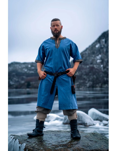 Tunica vichinga a maniche corte...