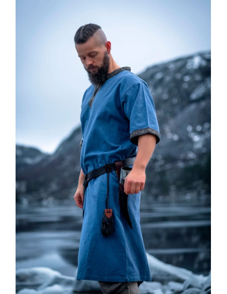 Tunica vichinga a maniche corte...