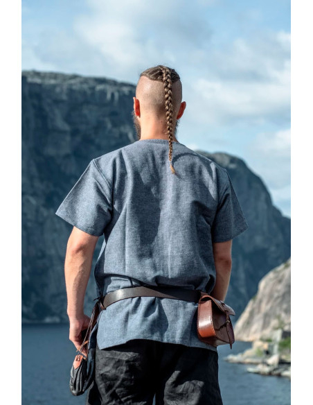 Tunica vichinga a maniche corte...