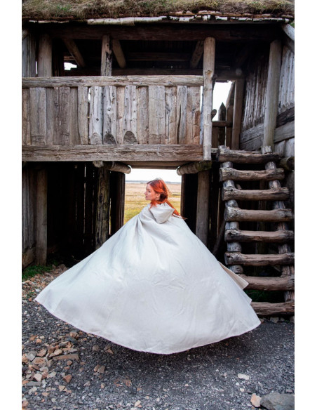 Mantella medievale in lana modello...