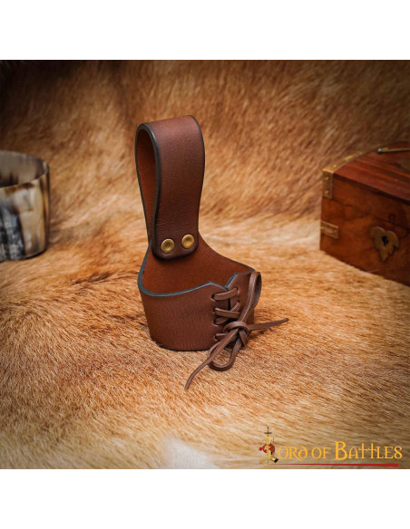 Baldacchino medievale in pelle per...