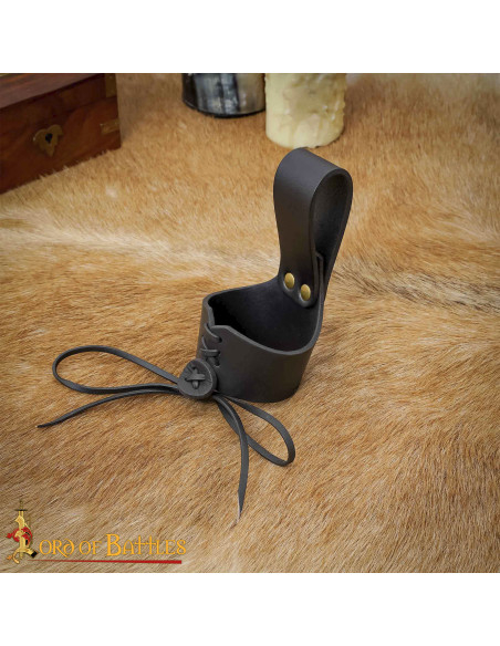 Baldacchino medievale in pelle per...