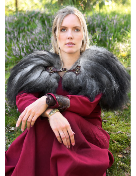 Chiusura di mantello medievale in...