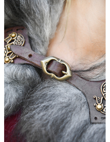 Chiusura di mantello medievale in...