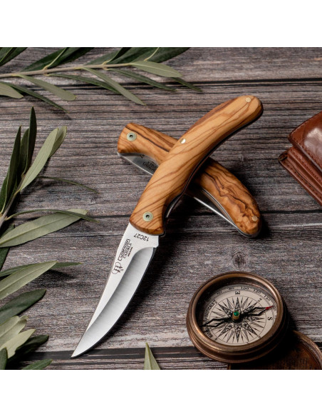 Coltello Cudeman manico in ulivo, 19 cm.