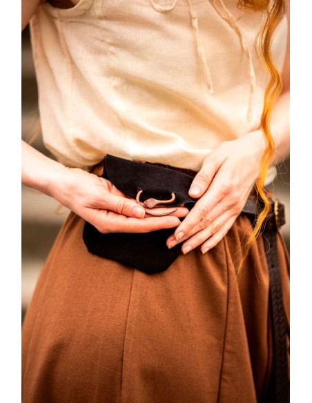 Borsa medievale con fibbia serpente...