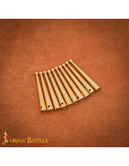 Set di 10 puntali medievali in ottone...