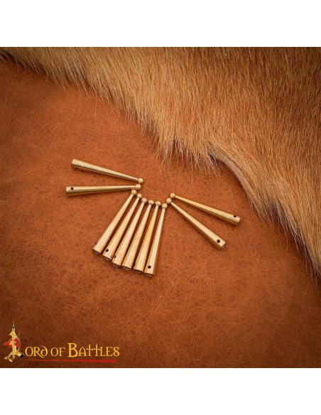 Set di 10 puntali medievali in ottone...