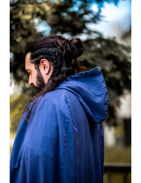 Lungo mantello medievale blu