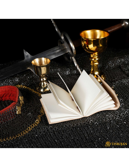 Diario medievale in pelle fatto a...