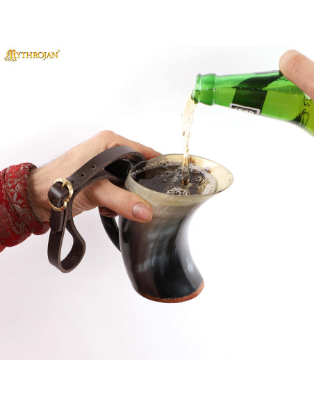 Brocca per bere vichinga medievale...