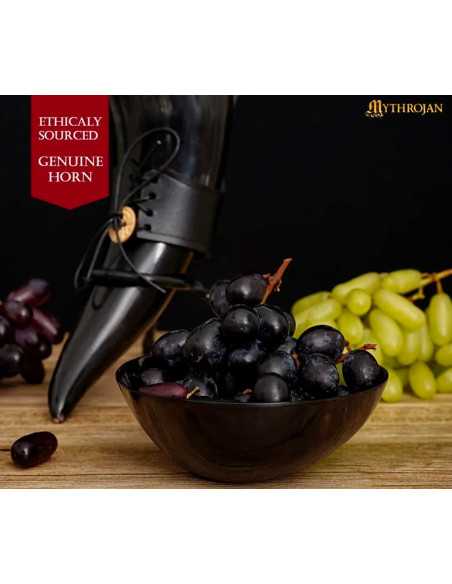 Set di 2 ciotole medievali in corno...