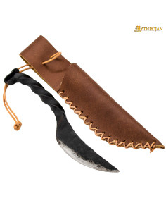 Coltello medieval con manico attorcigliato e fodero in...