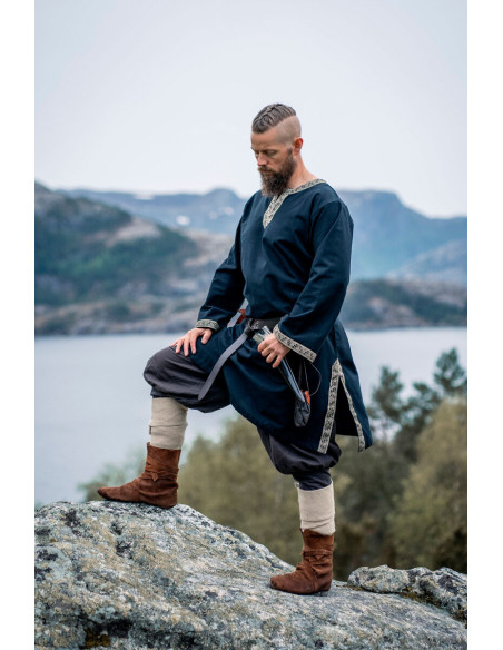 Tunica medievale Halvor, colore nero