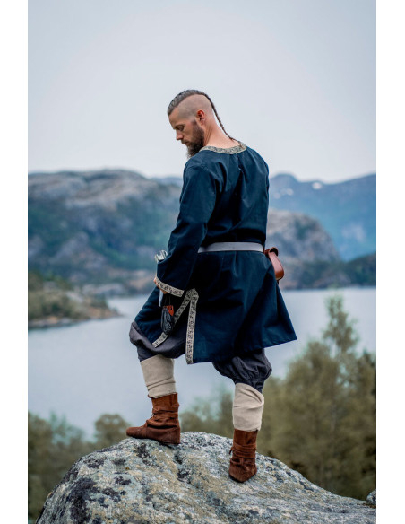 Tunica medievale Halvor, colore nero