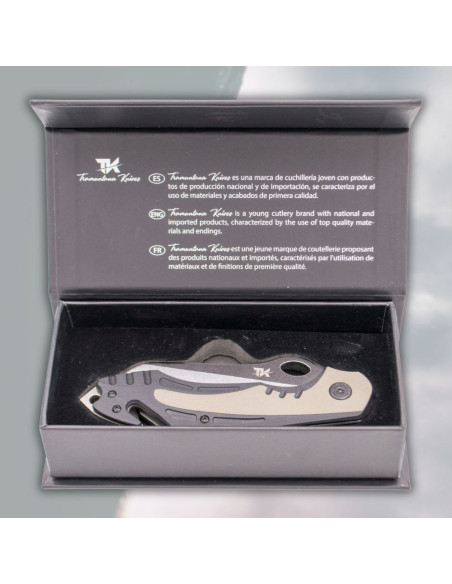 Coltello da soccorso marca Tramuntana...