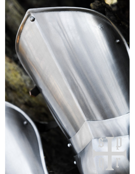 Proteggitori medievali in acciaio per...