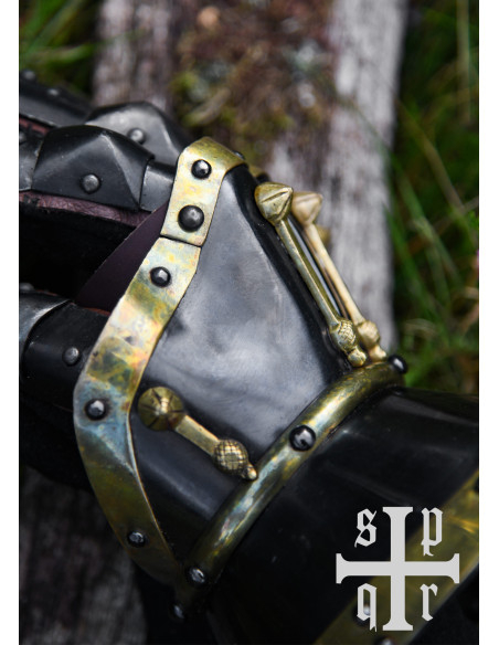 Guanti a forma di clessidra di Milano...