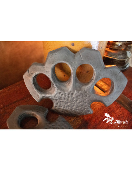 Pugno Hogan, inoffensivo, per LARP