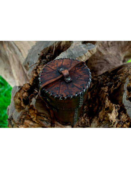 Porta lattine medievale invecchiato