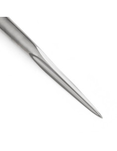 Punta di lancia medievale con lama triangolare concava 2