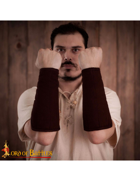 Brazaletti medievali imbottiti in...