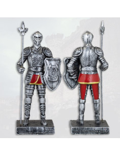 Figura in resina guerriero medieval con lancia (18 cm.)