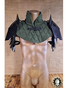 Spalline medievali in cuoio modello Namor, colore nero