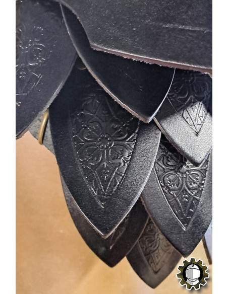 Spalline medievali in cuoio modello...