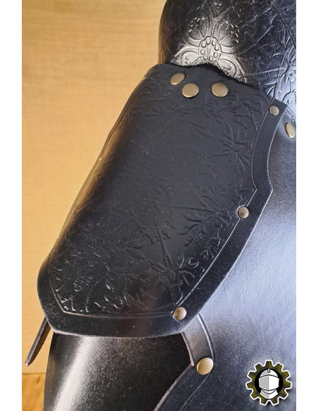 Spalline medievali in pelle modello...