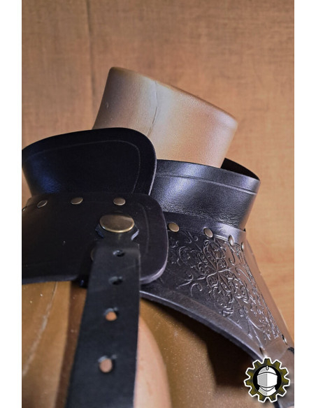 Gorjal medieval in pelle modello...