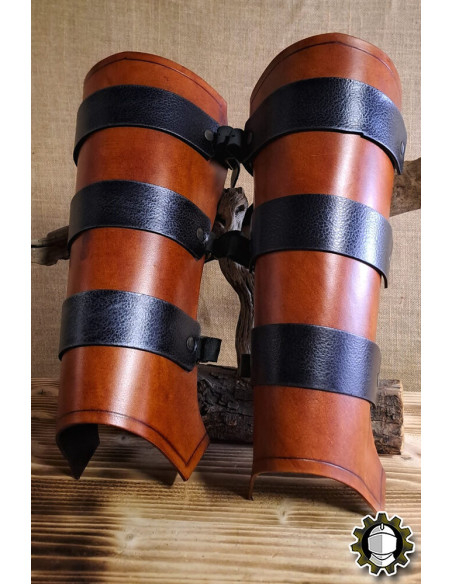 Grebe medievali in cuoio modello...