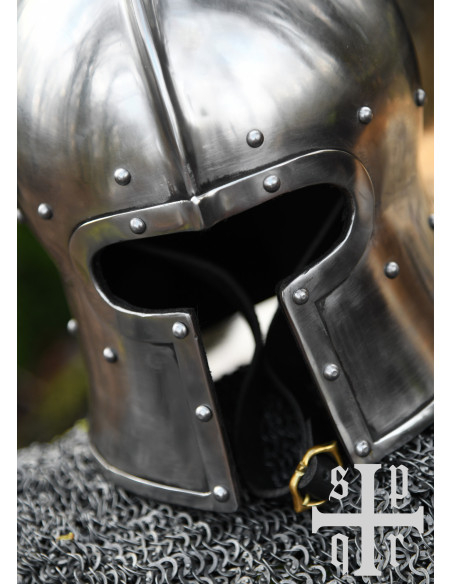 Barbuta medieval apertura a T, 2 mm.