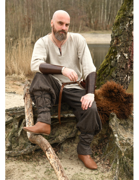 Pantaloni vichinghi a motivo a...