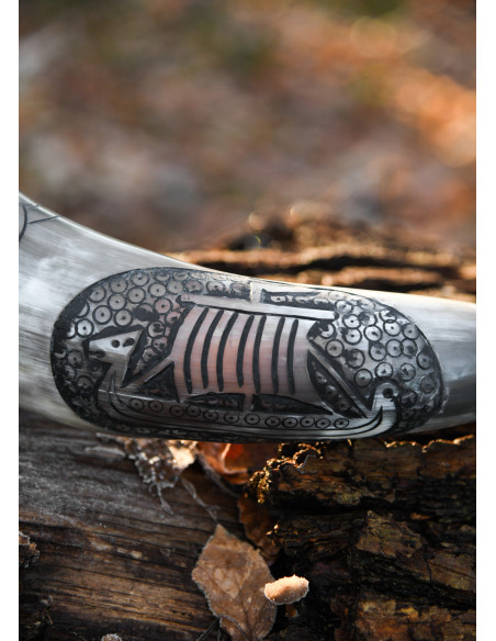 Corno per bere inciso Barca vichinga