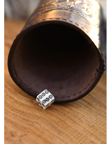 Dado vichingo realizzato in osso, 1...