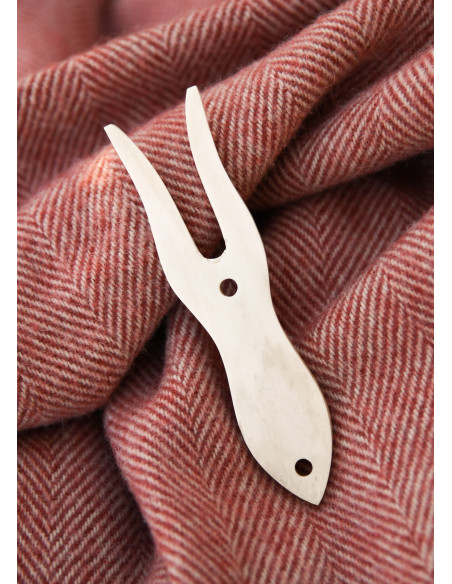 Lucet vichingo-medieval in osso