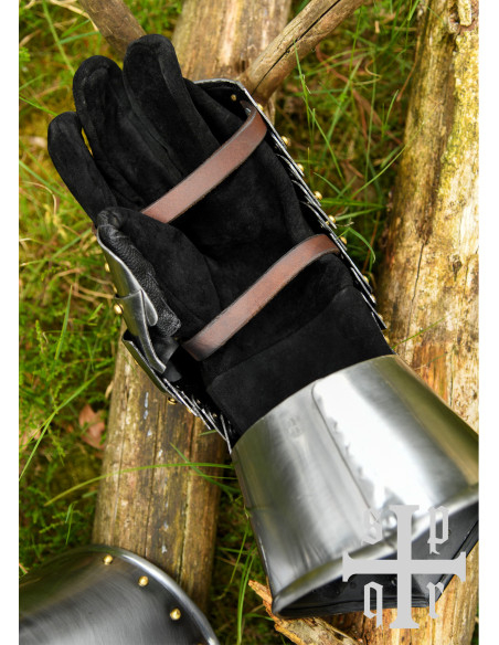 Guanti medievali mitoni, secoli XV-XVI