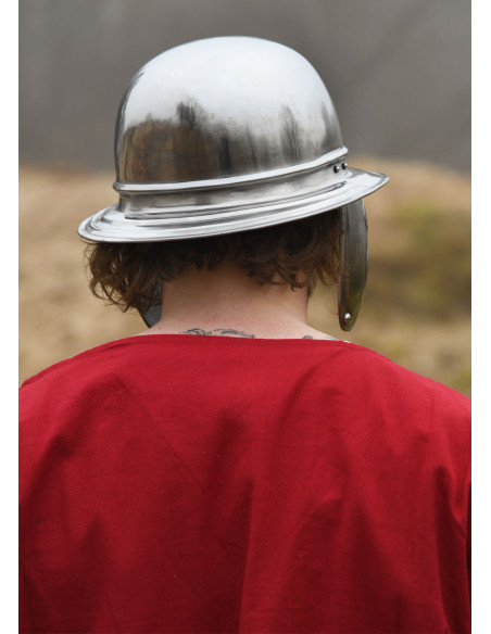 Elmo Gallico, tipo Alesia, in acciaio