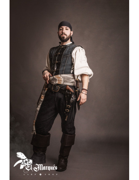 Cuoio nero per pirati, uomini