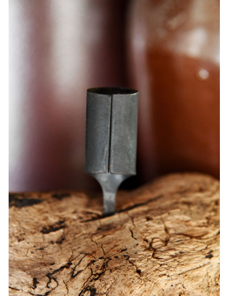 Candelabro medieval in acciaio